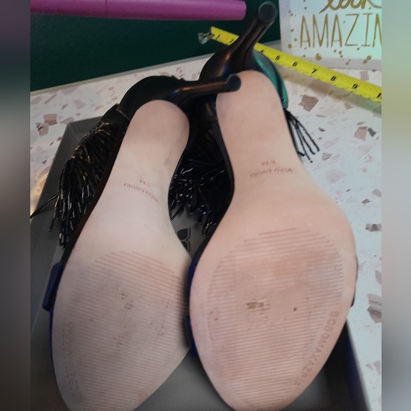 BCBG Beaded fringe heels size 8 - Picture 7 of 9